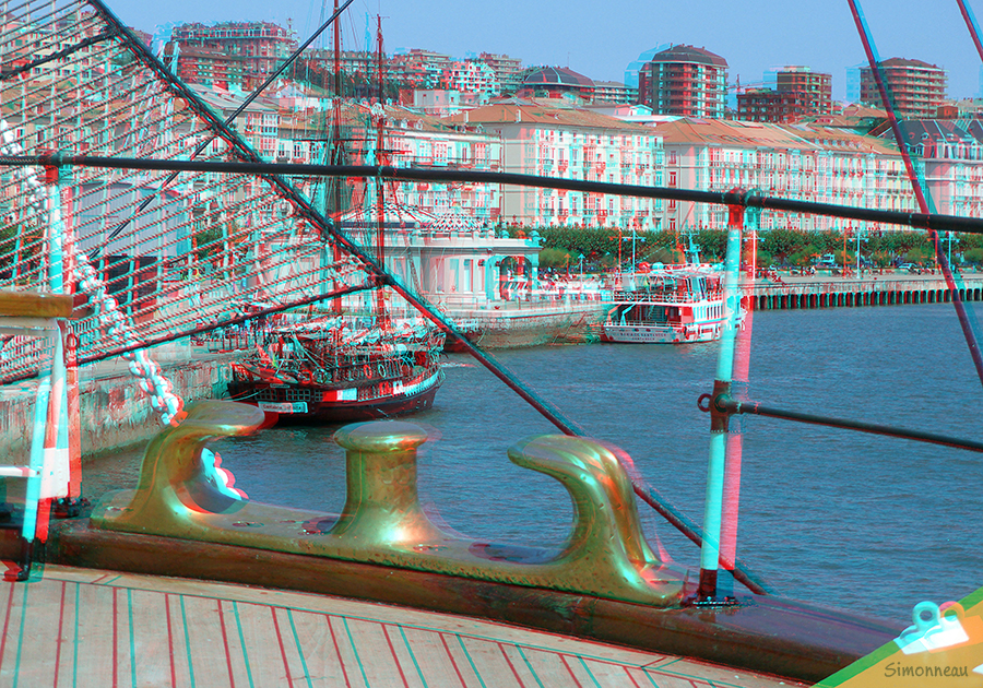 Podemos ver el Palacete del embarcadero y el paseo Pereda.